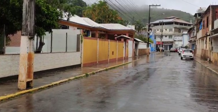 INMET emite alerta de chuvas intensas para o Norte e Noroeste Fluminense