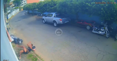 Câmera de Segurança Flagra Acidente de Motociclista ao Fugir de Abordagem Policial em Natividade