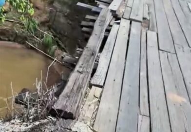 Morador denuncia perigo em ponte de madeira que liga Querendo a Ourânia, em Natividade