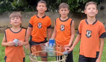 Alunos do Colégio Padrão realizam experimento prático sobre a importância da água