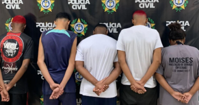 Operação policial prende cinco pessoas e apreende drogas e armas em Itaperuna