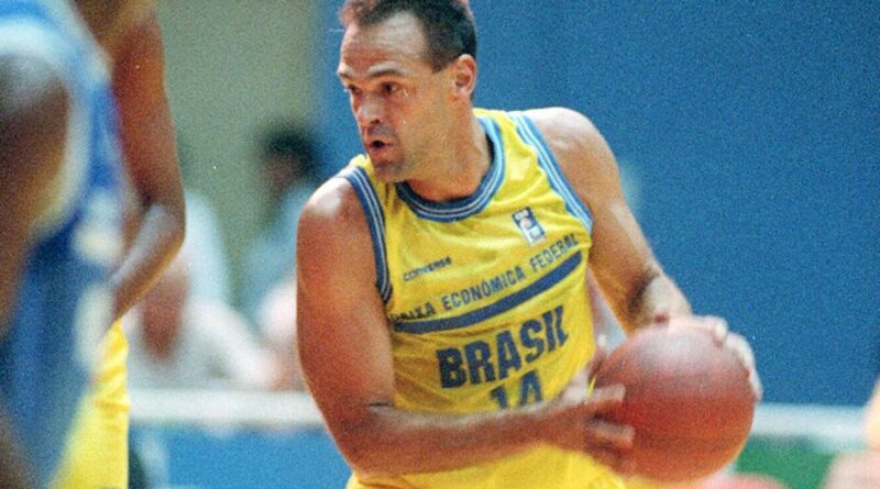 Morre Oscar Schmidt, lenda do basquete brasileiro