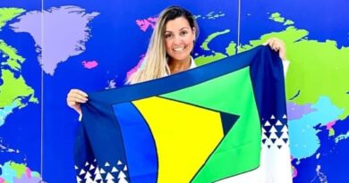 Professora do CIEP 468 é selecionada por embaixada e participa de intercâmbio nos Estados Unidos