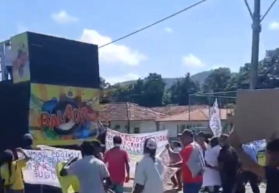 Manifestação por reforma agrária mobiliza integrantes do PT e MST em Bom Jesus do Itabapoana