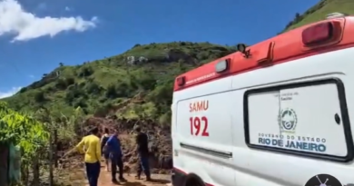 Deslizamento dificulta acesso em Bom Jesus do Querendo, distrito de Natividade