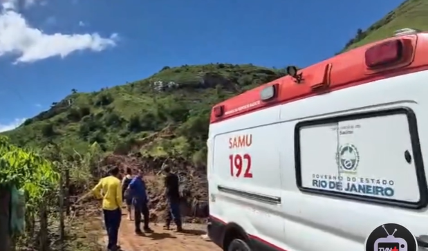 Deslizamento dificulta acesso em Bom Jesus do Querendo, distrito de Natividade