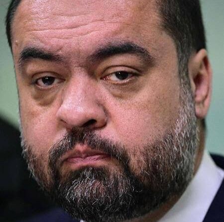 PF realiza operação e cumpre mandado na casa de Cláudio Castro em investigação sobre supostas fraudes fiscais.