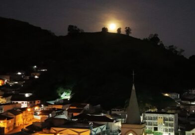 Você já viu a Lua cheia brilhando no céu de Natividade hoje?