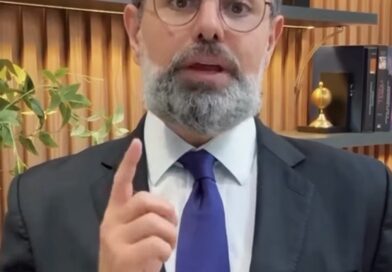 Você Já Ouviu Falar da Máfia dos Contratos Artísticos em Prefeituras? Entenda Como Esse Esquema Pode Funcionar!