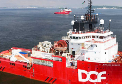 Incêndio atinge navio de apoio da DOF na Bacia de Campos e mobiliza embarcações de combate a fogo